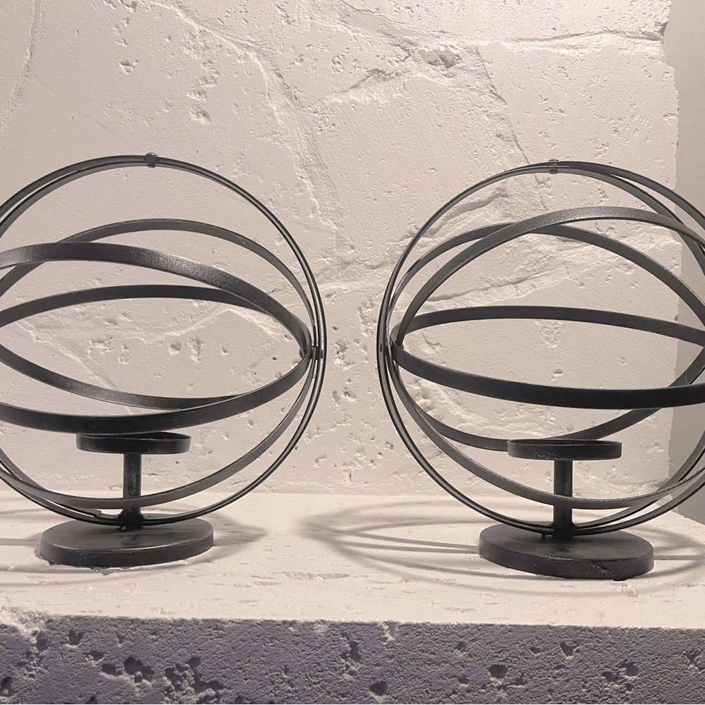 2 candle holder decor pieces